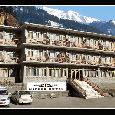 Hotel Nitesh Manāli Eksteriør bilde