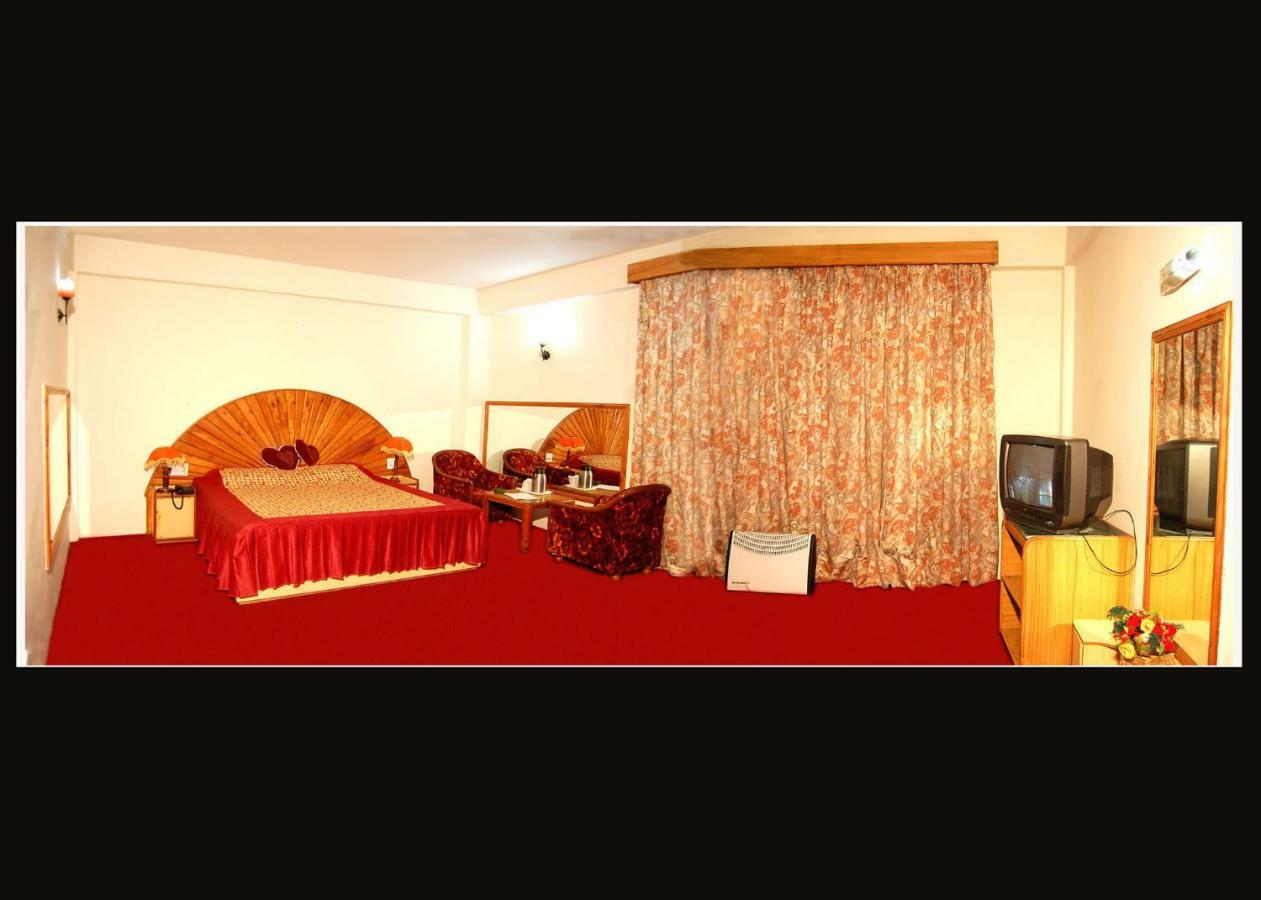 Hotel Nitesh Manāli Eksteriør bilde
