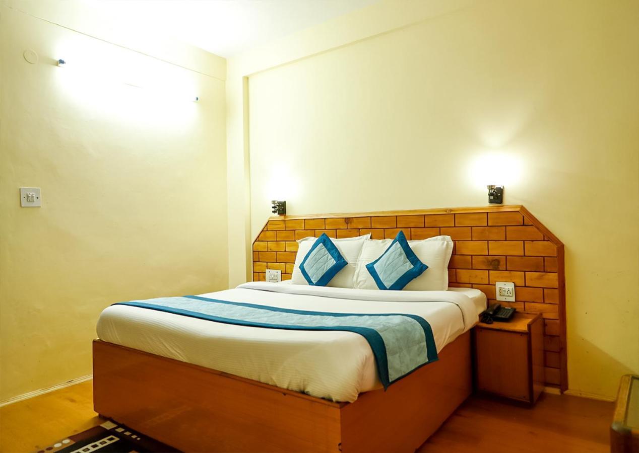 Hotel Nitesh Manāli Eksteriør bilde